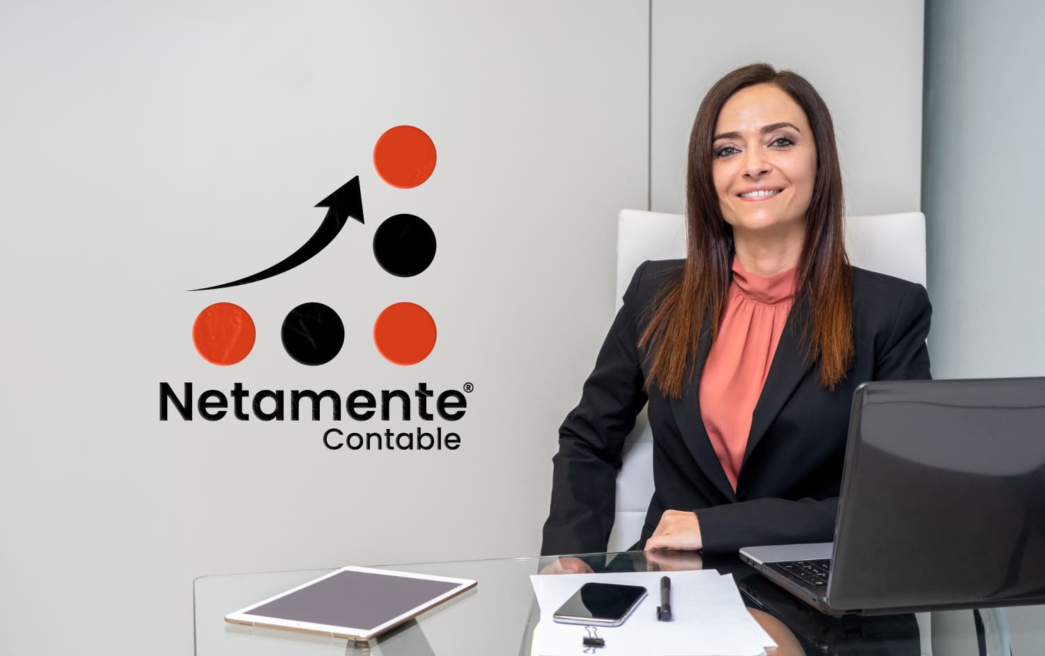 Contadora principal de Netamente Contable brindando servicios contables y asesoría tributaria especializada en Lima.